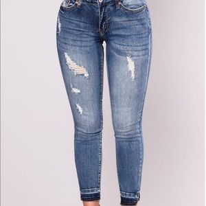 FASHION NOVA JEANS